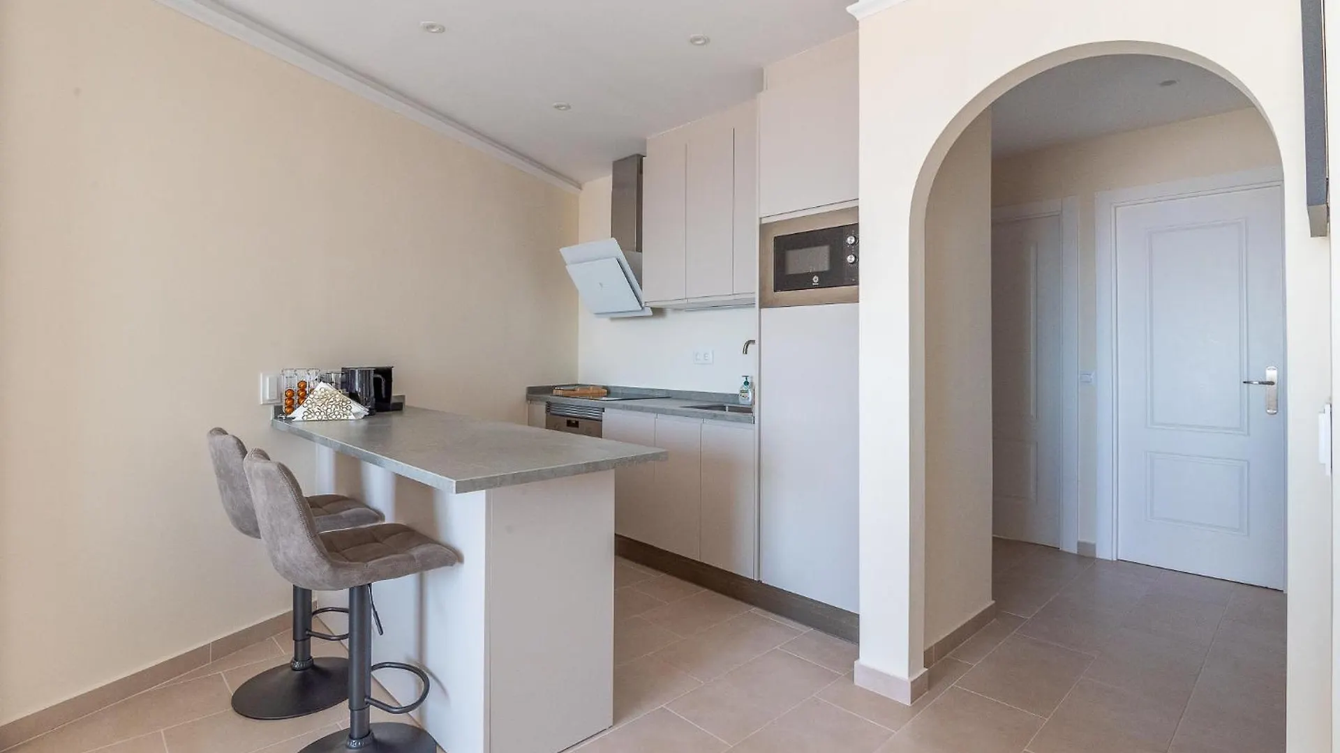 2 Bedroom Luxury Apartment With Sea View In Los Cristianos Los Cristianos   Los Cristianos (Tenerife)